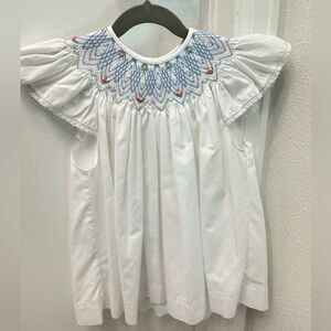 Sz 6 Remembering Nguyen White Bishop Smocked Tunic Top - Blue & Rose Embroidery
